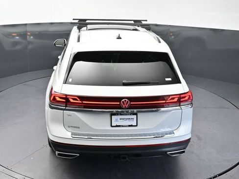 Used 2024 Volkswagen Atlas SE FWD image 29