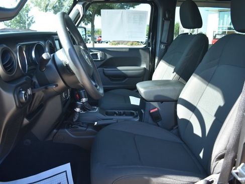 Used 2023 Jeep Wrangler Sport AWD/4WD image 13