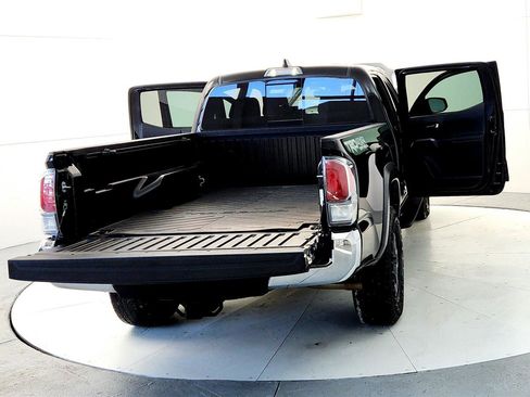 Certified 2023 Toyota Tacoma TRD Off-Road image 11