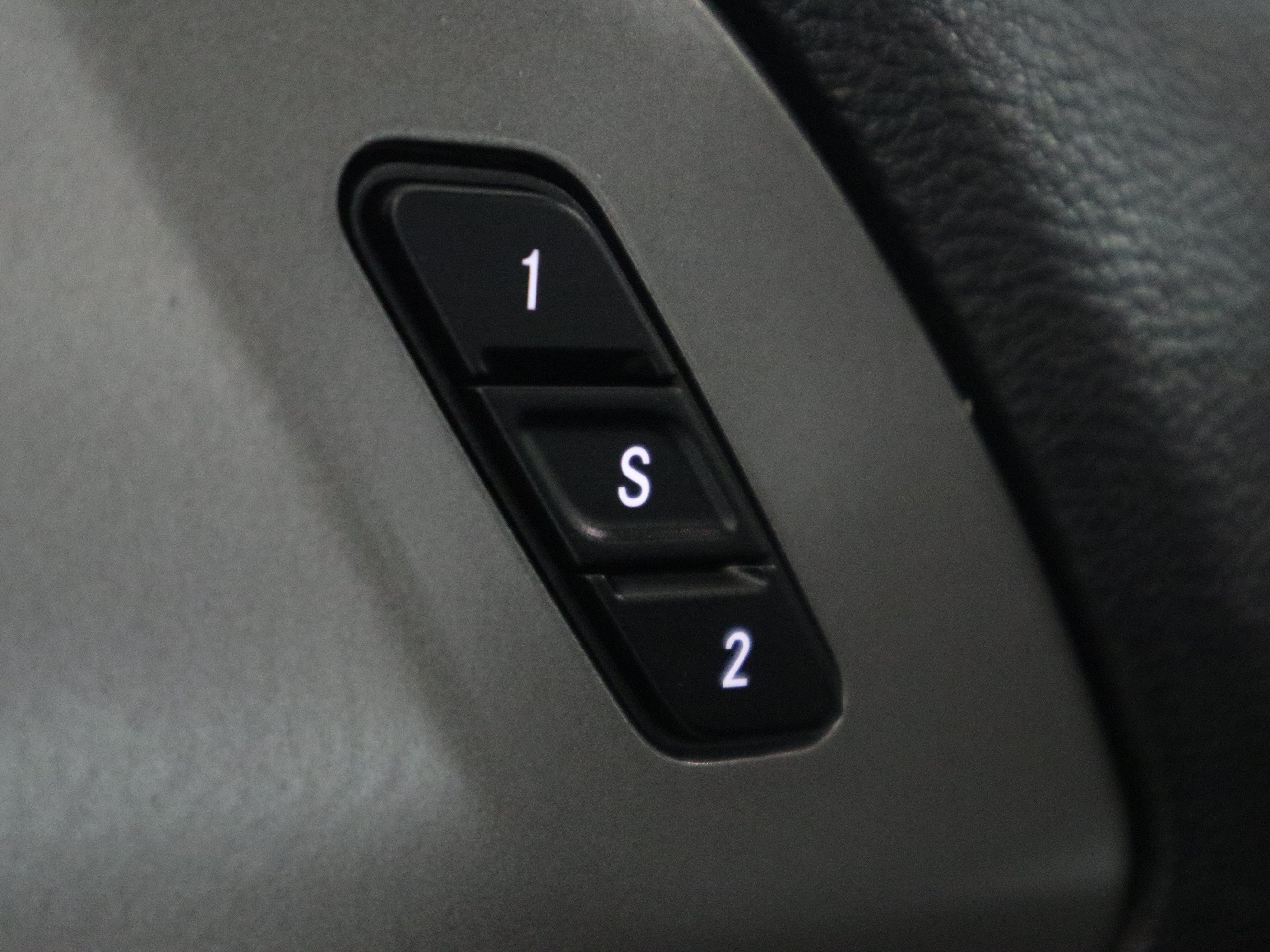 Used 2025 Chrysler Pacifica Select FWD image 36