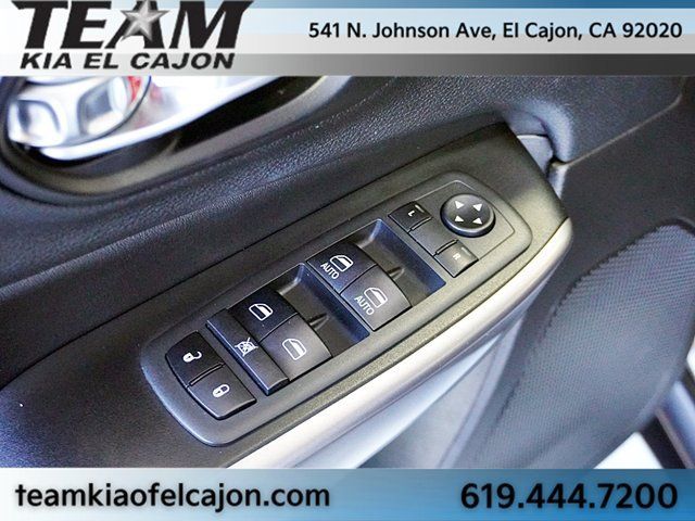 Used 2019 Jeep Cherokee Latitude Plus FWD image 26