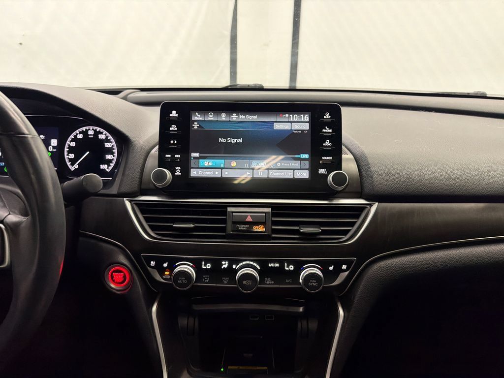 Used 2022 Honda Accord Touring image 29