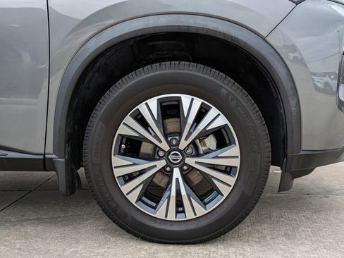 Used 2021 Nissan Rogue SV image 12