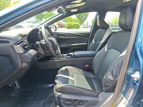 Used 2025 Toyota Camry SE FWD image 13