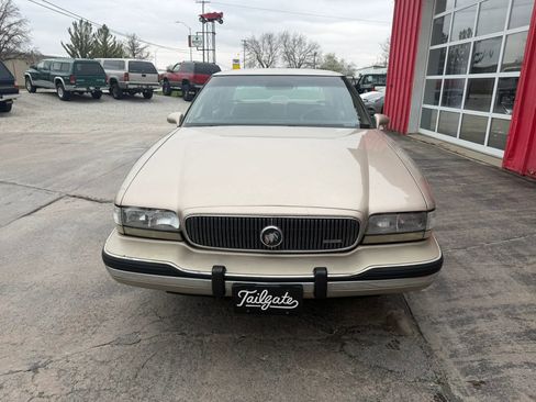 Used 1992 Buick Le Sabre Limited FWD image 3