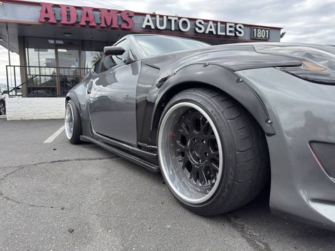 Used 2014 Nissan 370Z Touring w/ Sport Package RWD image 17