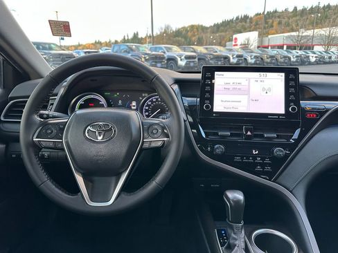 Certified 2022 Toyota Camry XLE image 16