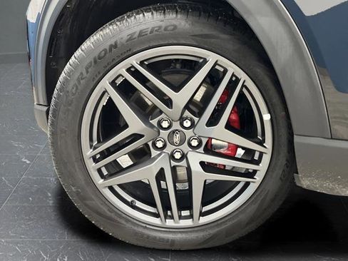 Used 2025 Ford Explorer ST-Line w/ Premium Package image 42