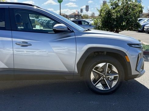 Certified 2025 Hyundai Tucson SEL image 11
