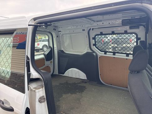 Used 2018 Ford Transit Connect XL image 7