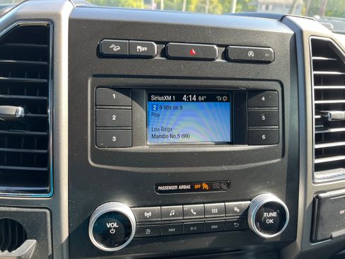 Used 2018 Ford Expedition Max XLT w/ Equipment Group 201A AWD/4WD image 29