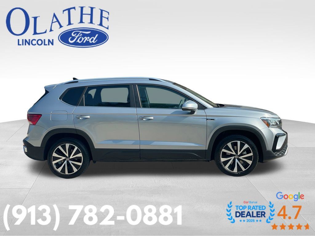 Used 2023 Volkswagen Taos SE FWD image 9