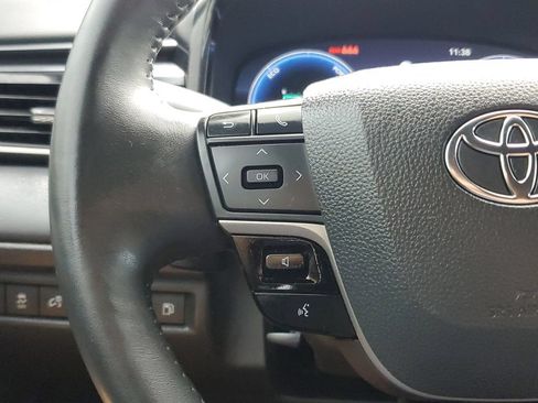 Used 2025 Toyota Camry XSE FWD image 23