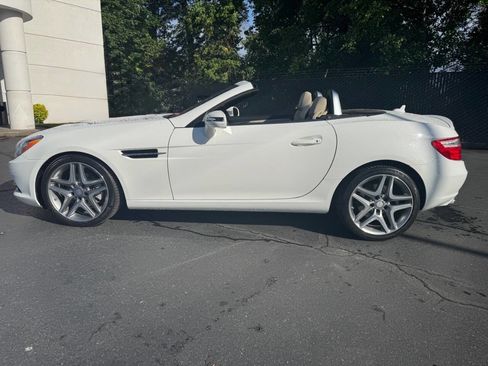 Used 2014 Mercedes-Benz SLK 250 image 2