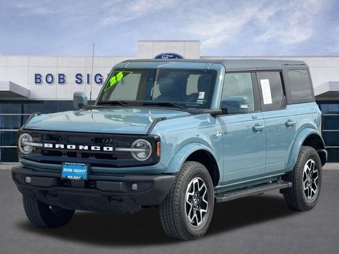 Used 2023 Ford Bronco Outer Banks AWD/4WD image 38