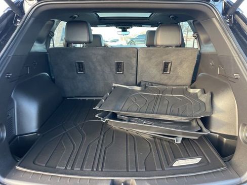 Used 2022 Chevrolet Blazer RS w/ Driver Confidence II Package image 12