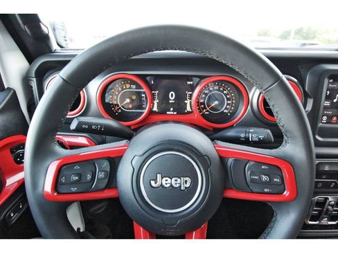 Used 2023 Jeep Gladiator Overland AWD/4WD image 14