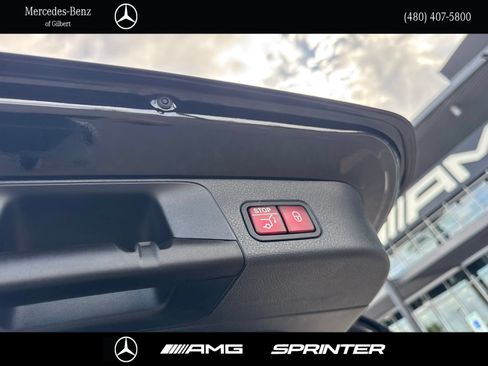 Certified 2023 Mercedes-Benz GLB 250 w/ Premium Package image 9