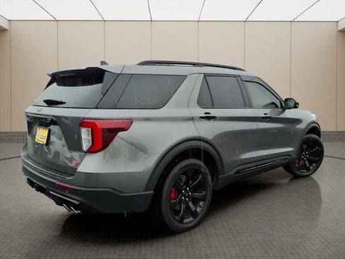 Used 2023 Ford Explorer ST w/ Equipment Group 401A image 8