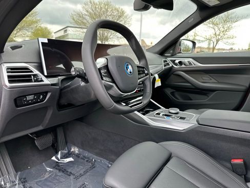 New 2025 BMW i4 xDrive40i w/ Premium Package image 17