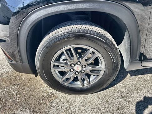 Used 2025 GMC Acadia Elevation image 32