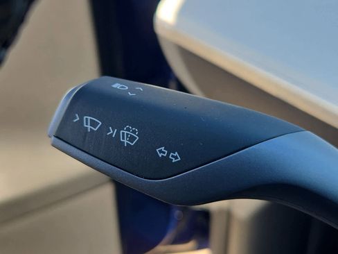 Used 2022 Tesla Model Y Long Range image 24