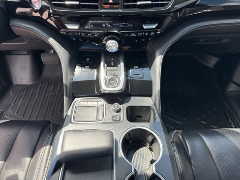 Used 2023 Acura MDX SH-AWD w/ Advance Package image 51