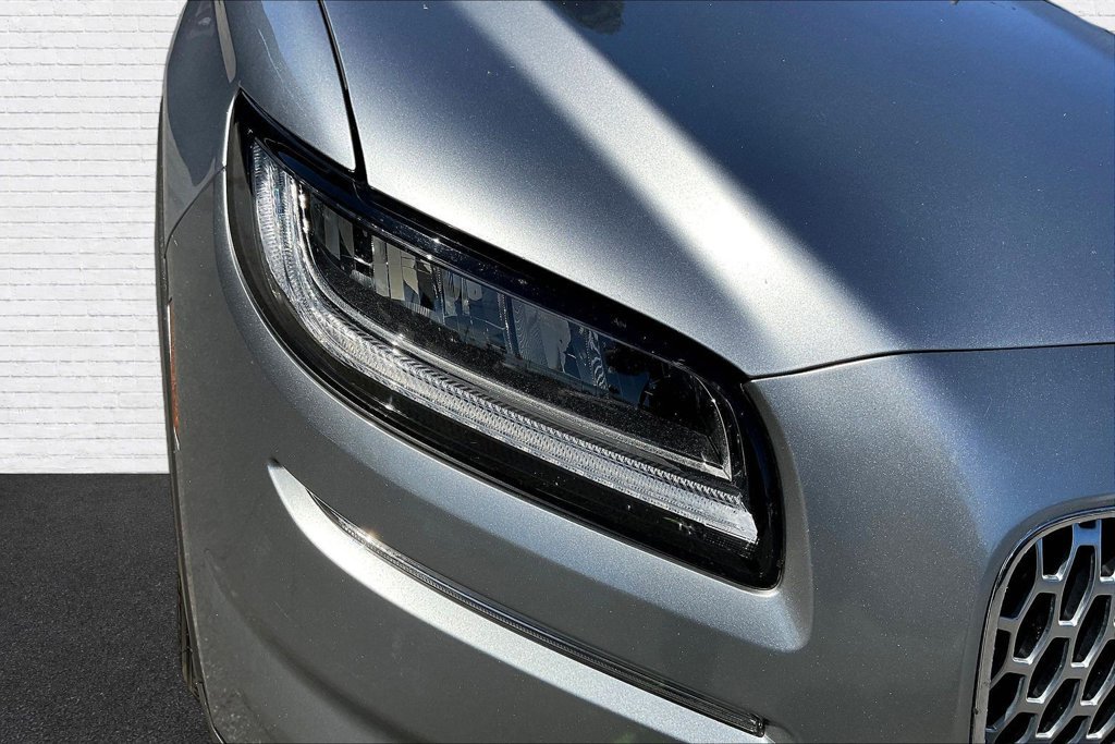 Used 2023 Lincoln Nautilus Reserve FWD image 28