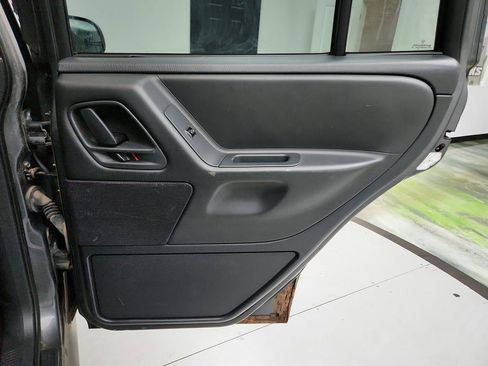Used 2002 Jeep Grand Cherokee Sport image 27