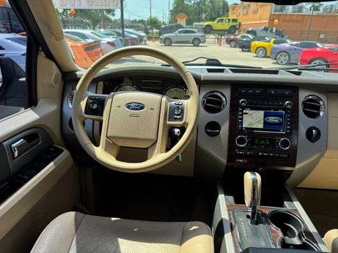 Used 2012 Ford Expedition XLT RWD image 32