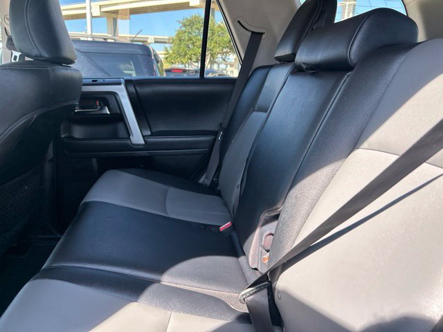 Used 2022 Toyota 4Runner SR5 Premium w/ Moonroof Package AWD/4WD image 38