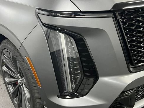 Certified 2026 Cadillac Escalade V w/ LPO, Onyx Lite Package AWD/4WD image 10