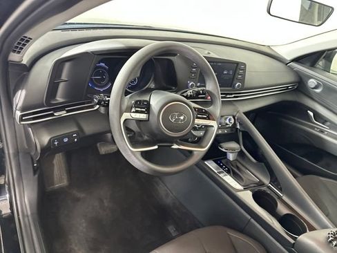 Used 2023 Hyundai Elantra Blue w/ Preferred Accessory Package image 13