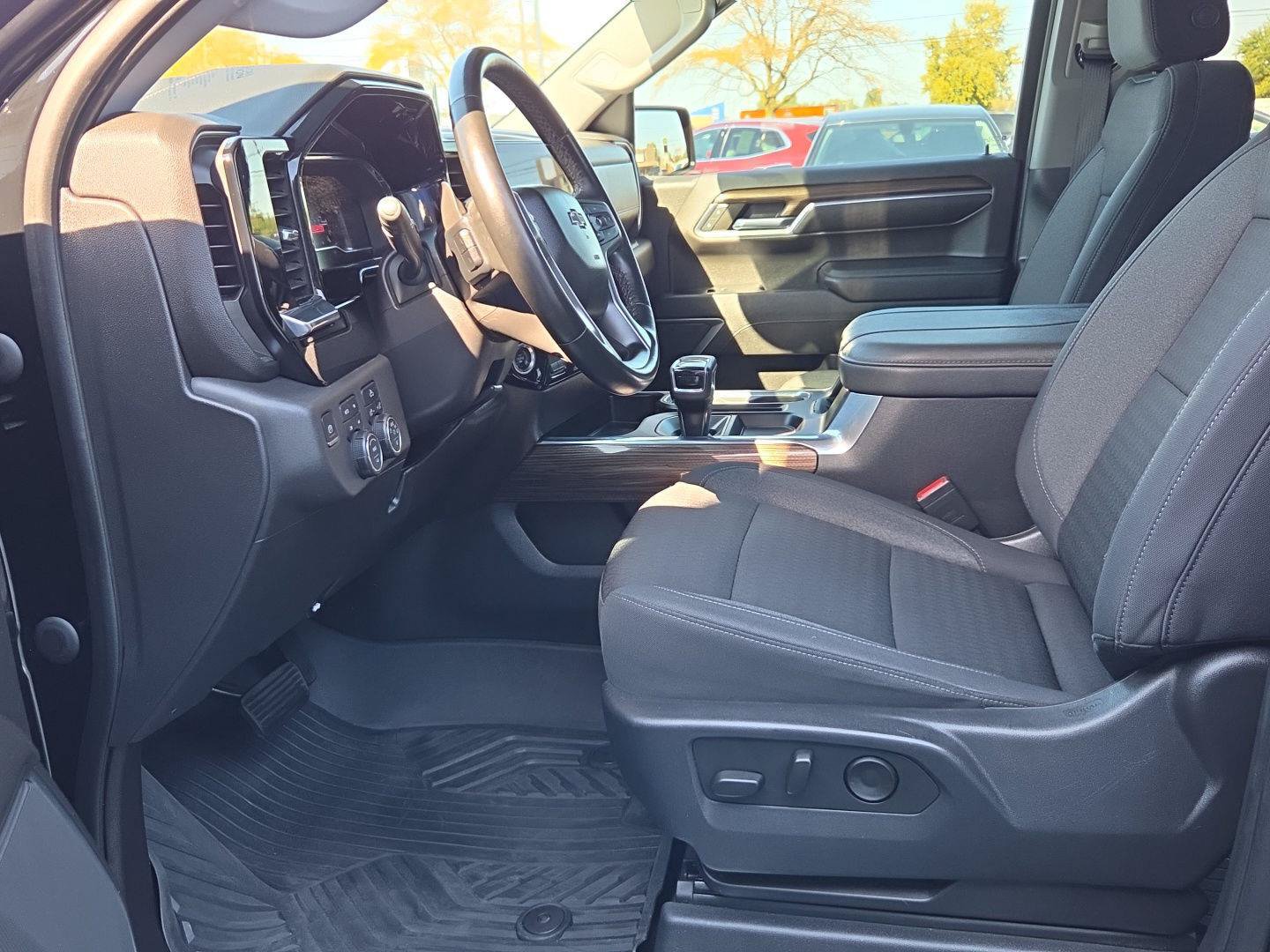 Used 2023 Chevrolet Silverado 1500 LT Trail Boss w/ Protection Package AWD/4WD image 11