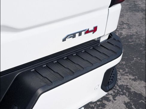 New 2026 GMC Sierra 1500 AT4 w/ AT4 Premium Package AWD/4WD image 19