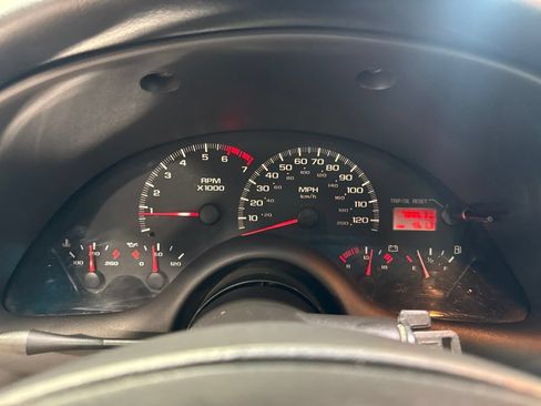 Used 2002 Chevrolet Camaro LT w/ Preferred Equipment Group 1 RWD image 13
