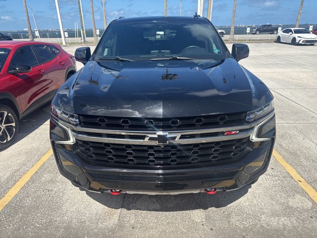 Used 2022 Chevrolet Suburban Z71 w/ Luxury Package AWD/4WD image 2