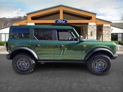 New 2025 Ford Bronco Badlands w/ Sasquatch Package