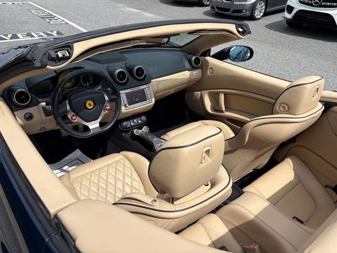 Used 2010 Ferrari California RWD image 6