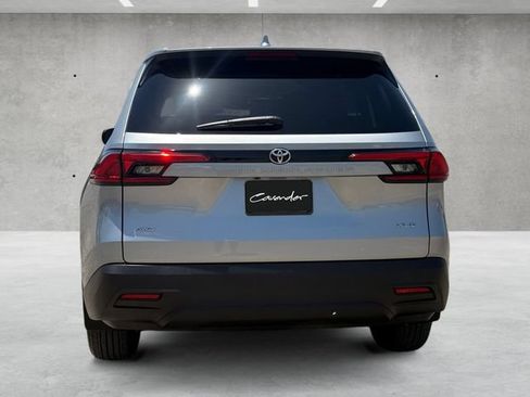 Used 2024 Toyota Grand Highlander AWD image 16