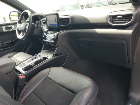 Used 2024 Ford Explorer ST-Line w/ Class IV Trailer Tow Package image 14