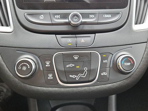 Used 2020 Chevrolet Malibu RS FWD image 19