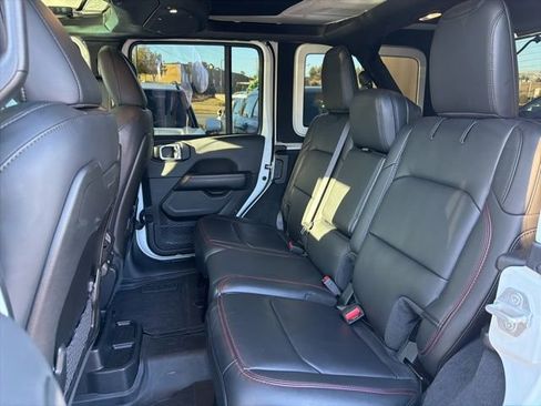 Used 2024 Jeep Wrangler Unlimited Rubicon image 24