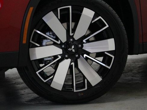 New 2026 Mitsubishi Outlander SE image 3