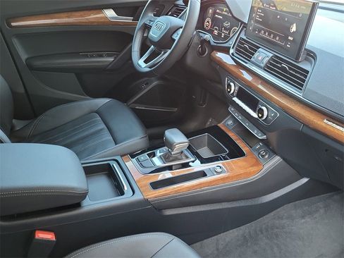 Used 2022 Audi Q5 2.0T Premium Plus image 20
