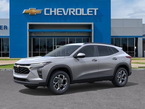 New 2026 Chevrolet Trax LT FWD image 2