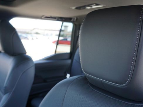 Used 2025 Lexus GX 550 GX 550 Premium+ w/ Accessory Package (2T) image 26