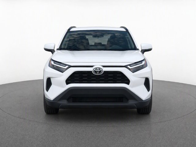 Used 2024 Toyota RAV4 XLE AWD/4WD image 5