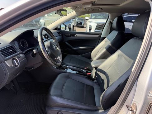 Used 2014 Volkswagen Passat 2.5 SE FWD image 13