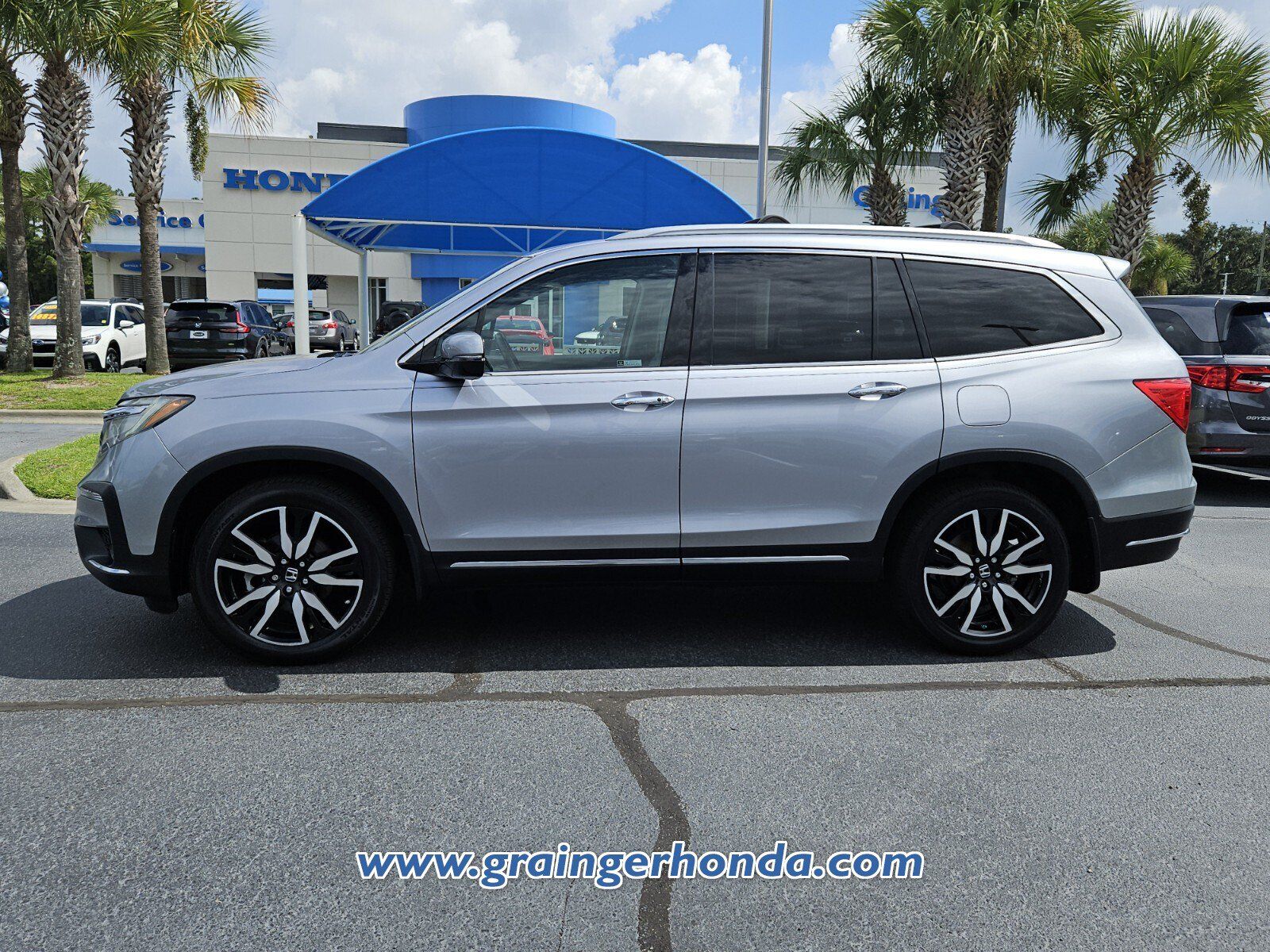 Used 2020 Honda Pilot Elite image 2